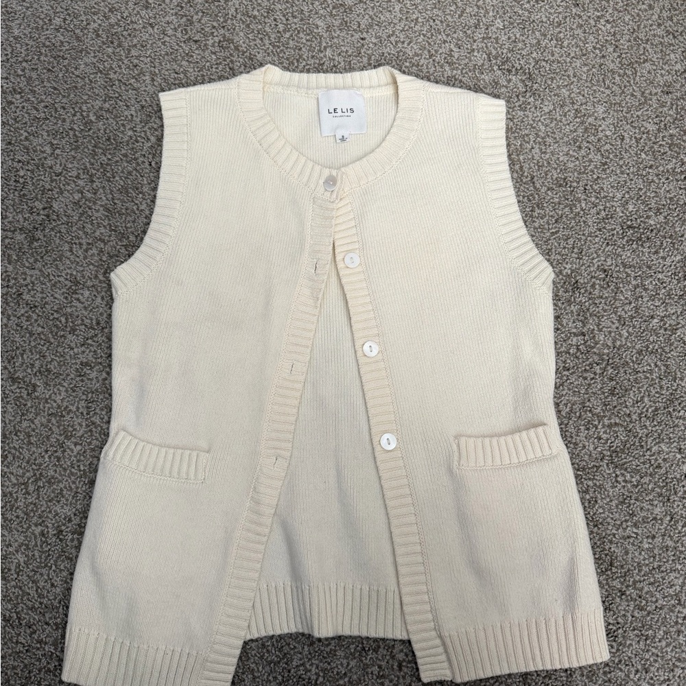 Le Lis Ivory Sleeveless Knit Vest